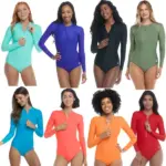 קולאז' של נשים לובשות בגד ים גלישה שלם Body Glove Smoothies בצבעים שונים