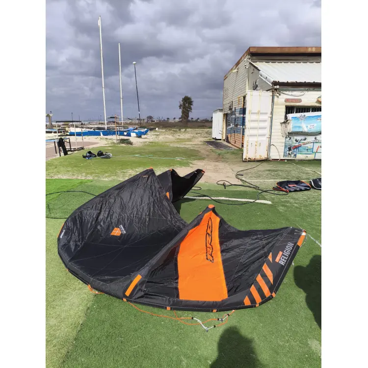 קייט RRD Religion משומש בגודל 6 מטר בצבע שחור וכתום