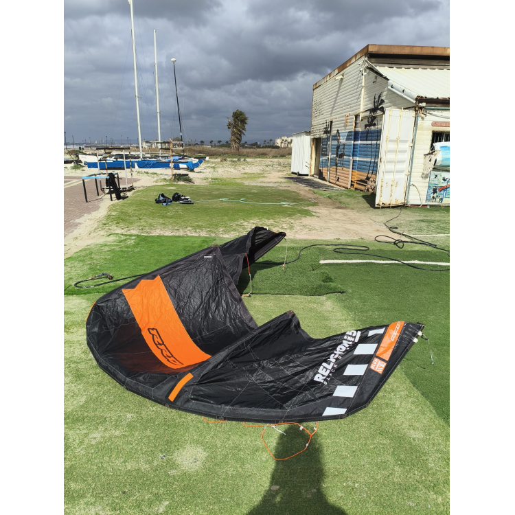 קייט גלים משומש RRD Religion MK8 בגודל 5 מטר בצבע שחור וכתום